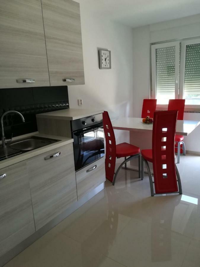 Apartman Tonika Pola Esterno foto