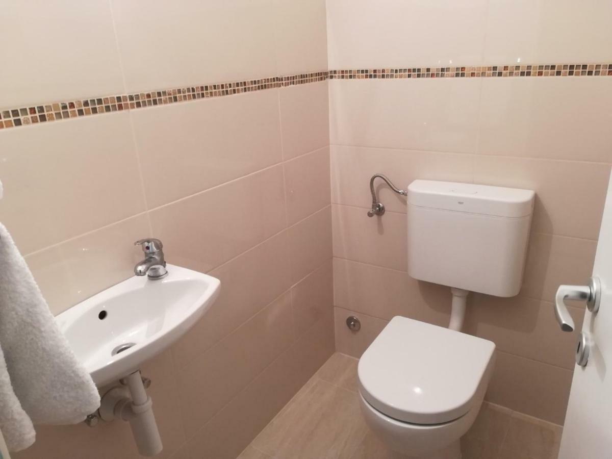 Apartman Tonika Pola Esterno foto