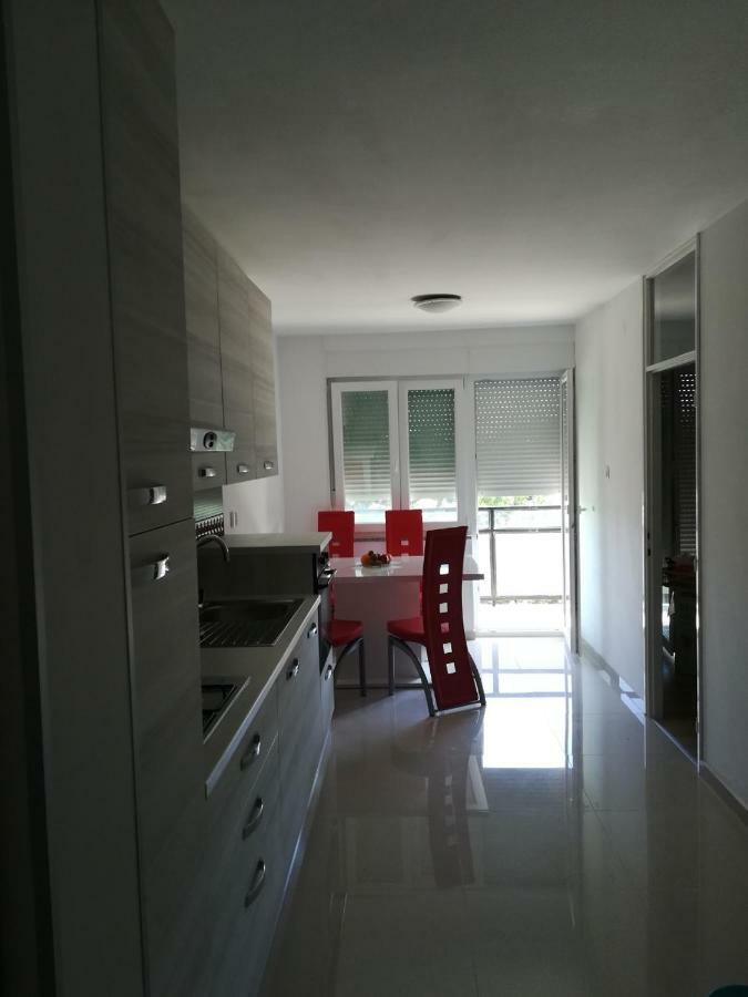 Apartman Tonika Pola Esterno foto